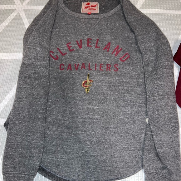 Sportige Tops - Cleveland Cavaliers Sweatshirt from Team Shop